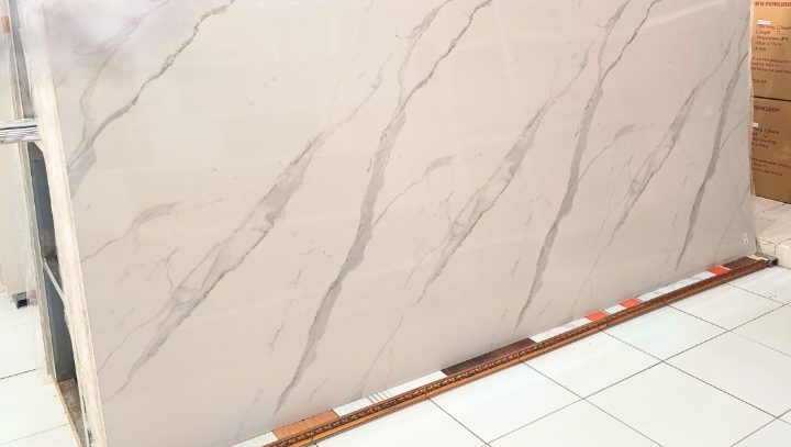 UV marble UV-002 120 x 290 cm motif marmer putih polos urat abu halus, Blitar