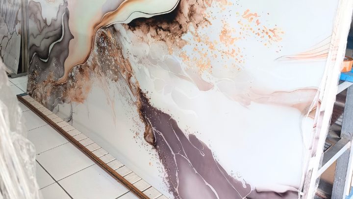 UV marble UV-019 120 x 290 cm motif abstrak coklat krem tembaga, Blitar