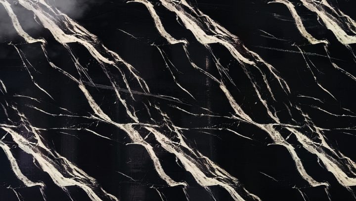 UV marble motif marmer hitam dengan urat putih ukuran 120 x 290 cm, Blitar